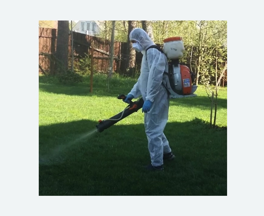 Обработка территории от клещей в Камызяке